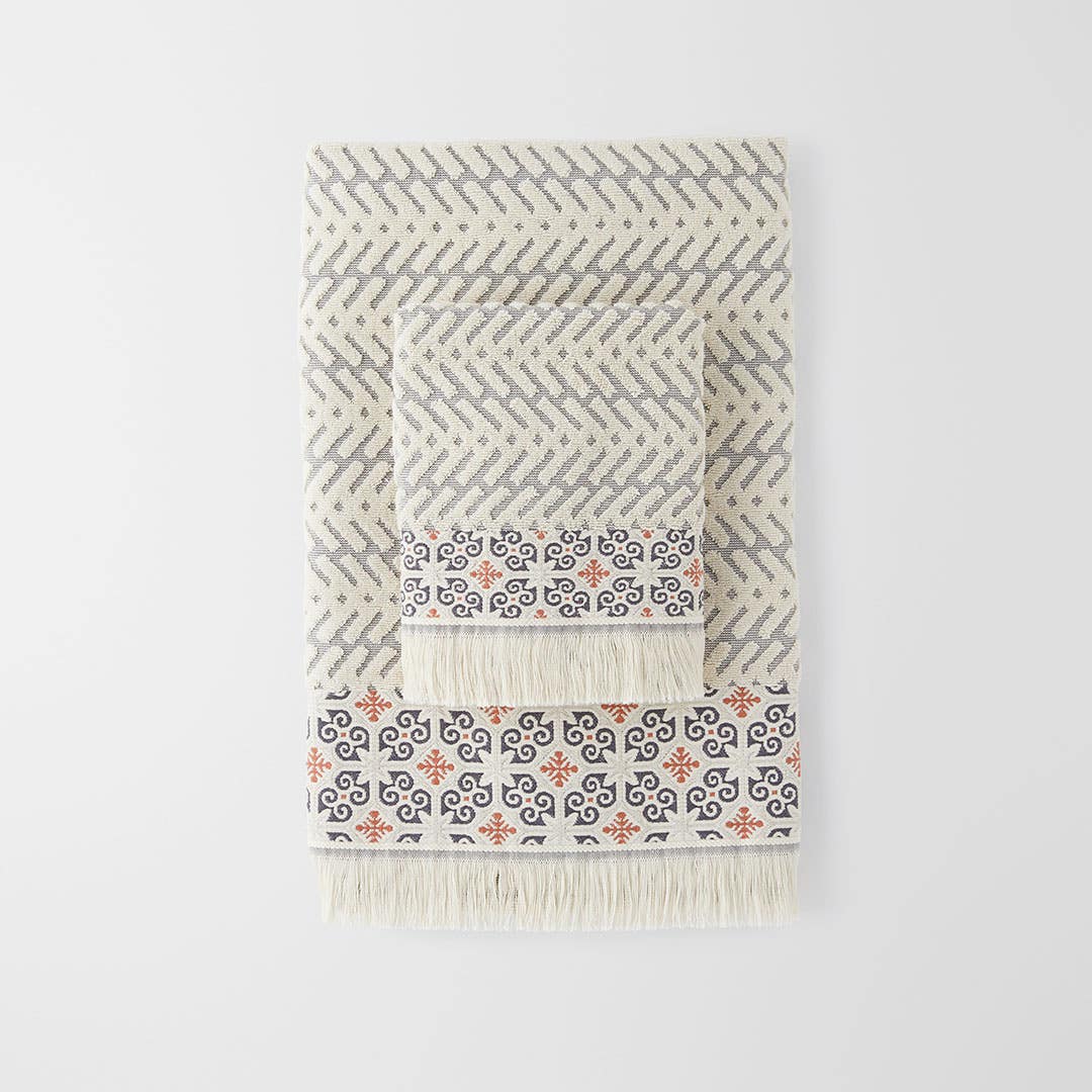 Pia Towel - Oat/Navy